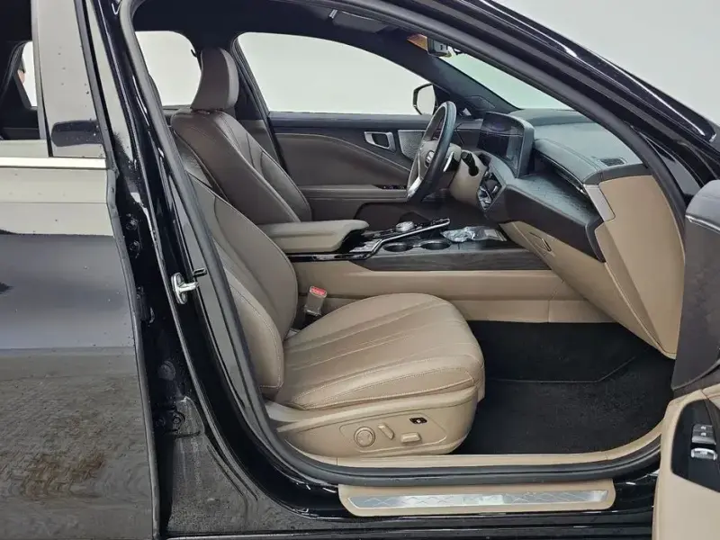 2023 Kia K8 с пробегом 28 462 км