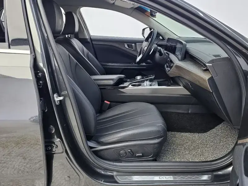 2023 Kia K8 с пробегом 74 058 км