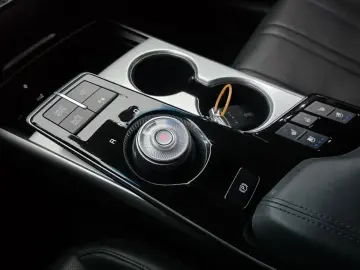 2023 Kia K8 с пробегом 75 643 км