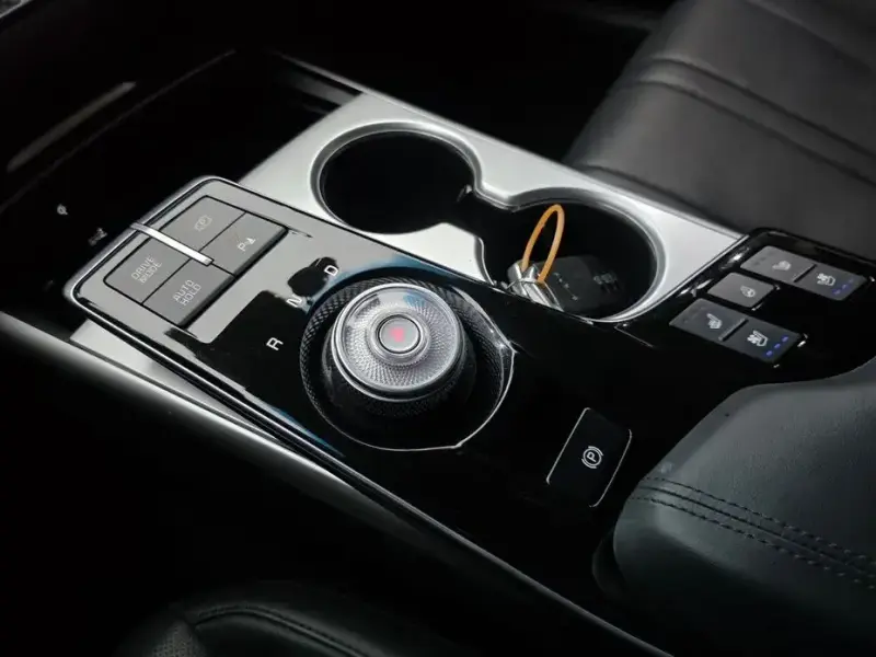 2023 Kia K8 с пробегом 75 643 км