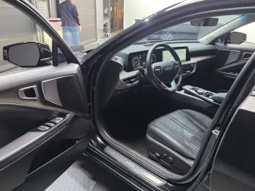 2023 Kia K8 с пробегом 75 643 км