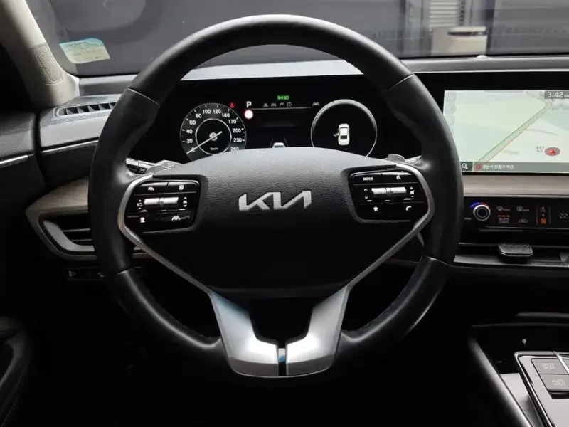 2023 Kia K8 с пробегом 75 643 км