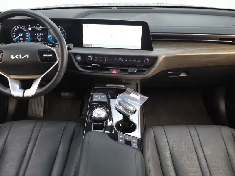 2023 Kia K8 с пробегом 23 126 км