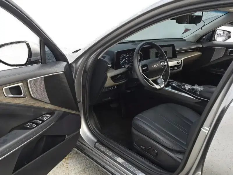 2023 Kia K8 с пробегом 23 126 км