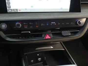 2023 Kia K8 с пробегом 23 126 км