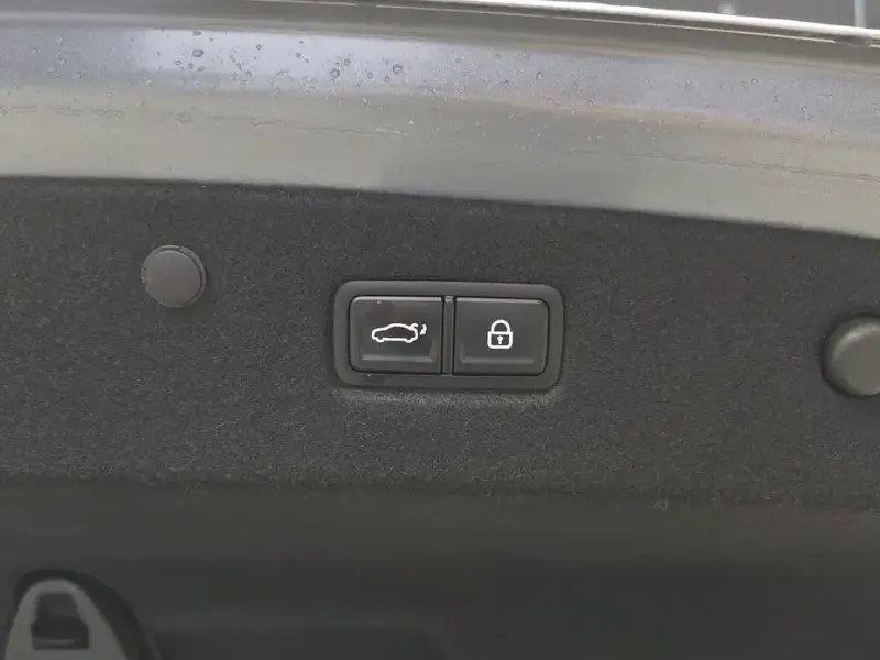 2023 Kia K8 с пробегом 23 126 км