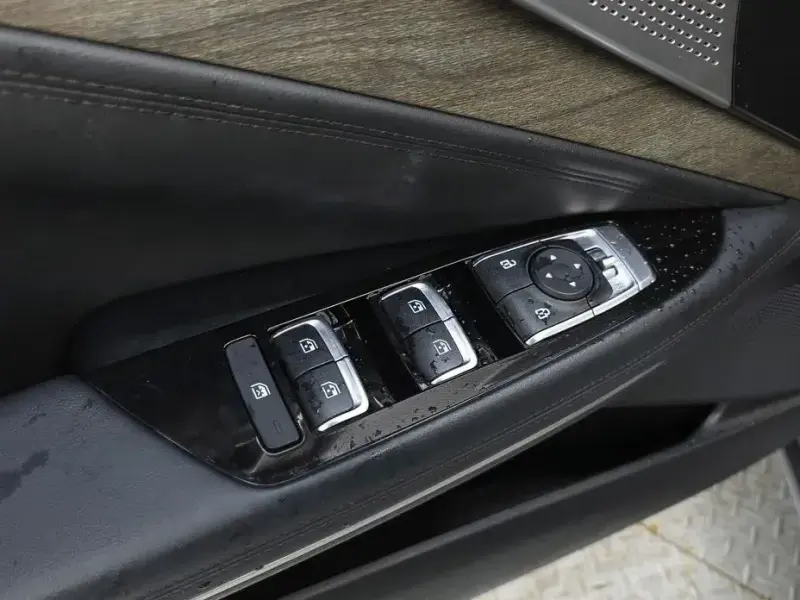 2023 Kia K8 с пробегом 23 126 км