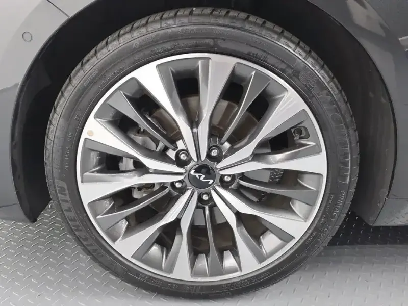 2023 Kia K8 с пробегом 39 384 км