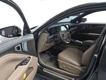 2023 Kia K8 с пробегом 39 384 км