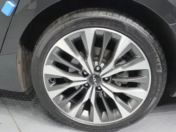 2023 Kia K8 с пробегом 39 384 км