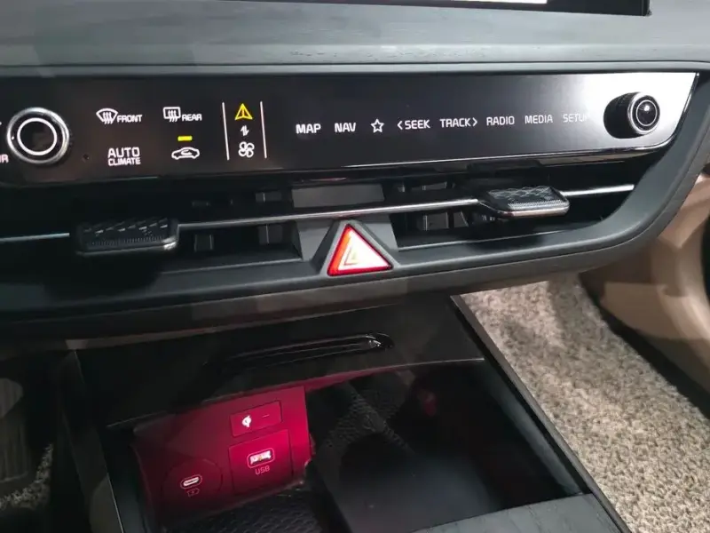 2023 Kia K8 с пробегом 39 384 км
