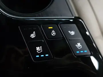 2023 Kia K8 с пробегом 39 384 км