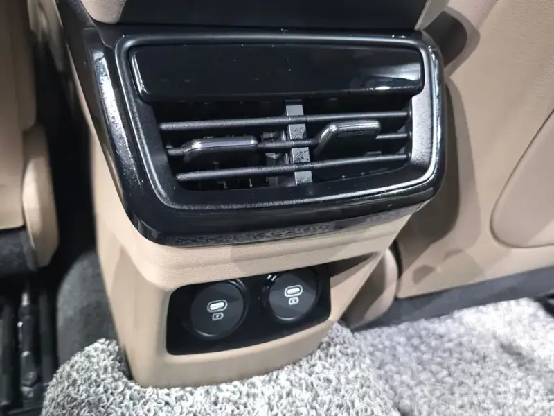 2023 Kia K8 с пробегом 39 384 км