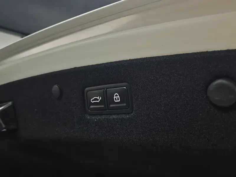 2023 Kia K8 с пробегом 79 355 км