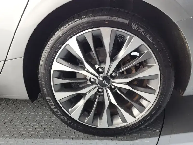 2023 Kia K8 с пробегом 46 112 км