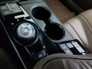2023 Kia K8 с пробегом 46 112 км