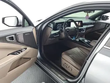 2023 Kia K8 с пробегом 46 112 км