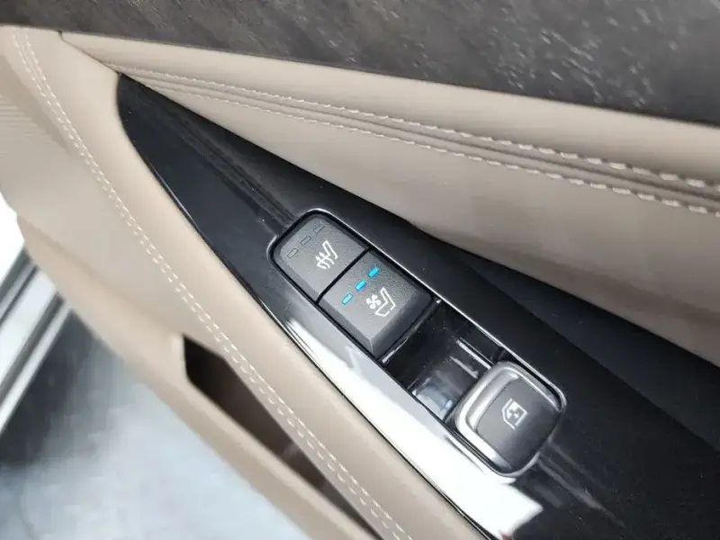 2023 Kia K8 с пробегом 46 112 км