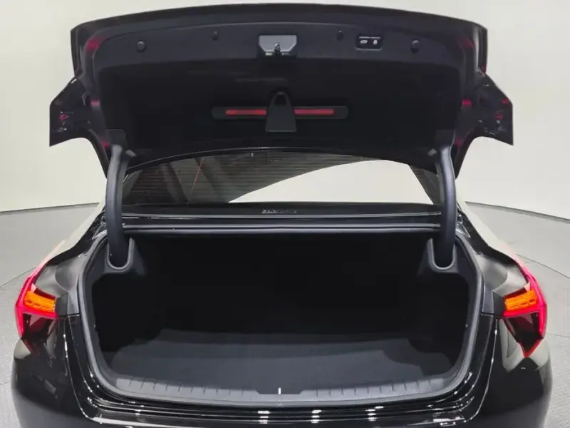 2023 Kia K8 с пробегом 80 630 км