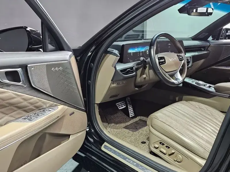 2023 Kia K8 с пробегом 21 702 км