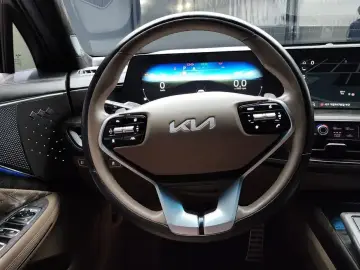 2023 Kia K8 с пробегом 65 670 км