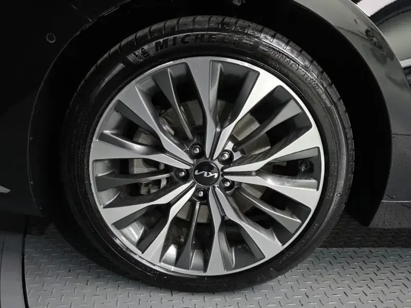 2023 Kia K8 с пробегом 51 948 км