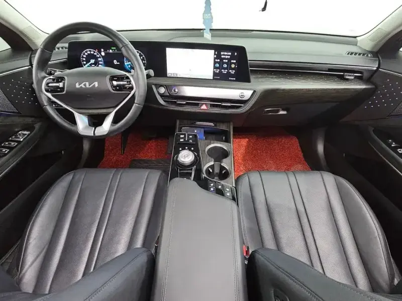 2023 Kia K8 с пробегом 43 807 км