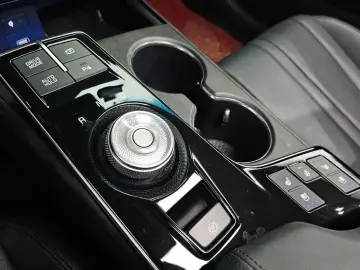 2023 Kia K8 с пробегом 43 807 км