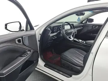 2023 Kia K8 с пробегом 43 807 км