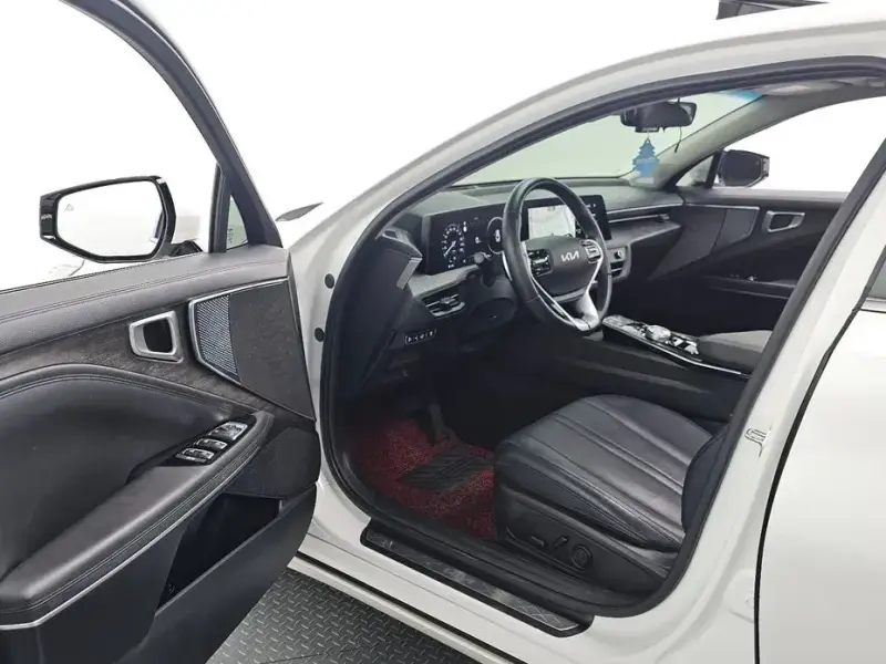 2023 Kia K8 с пробегом 43 807 км