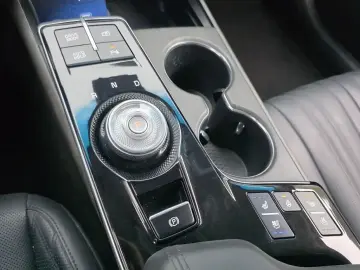 2023 Kia K8 с пробегом 81 607 км