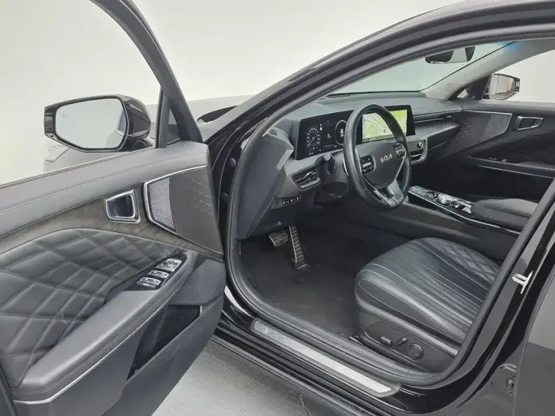 2023 Kia K8 с пробегом 81 607 км