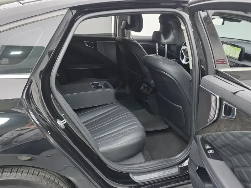 2023 Kia K8 с пробегом 81 607 км