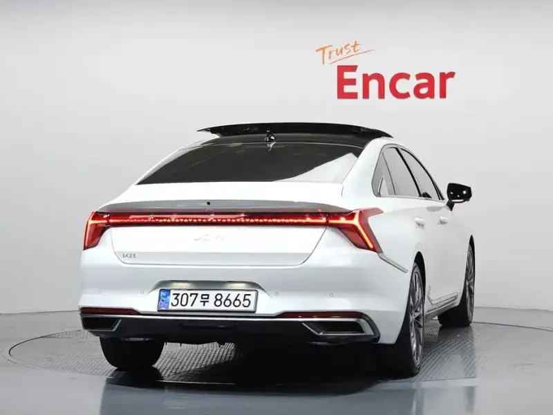 2023 Kia K8 с пробегом 28 533 км
