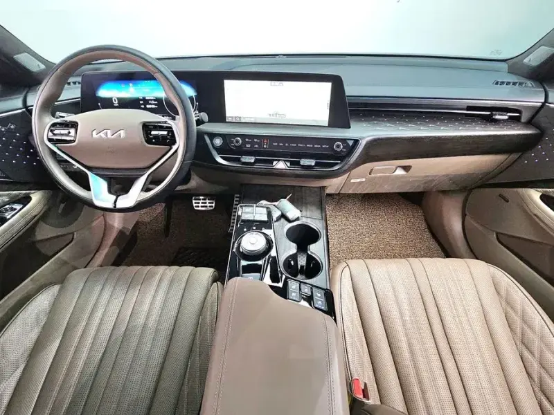 2023 Kia K8 с пробегом 28 533 км
