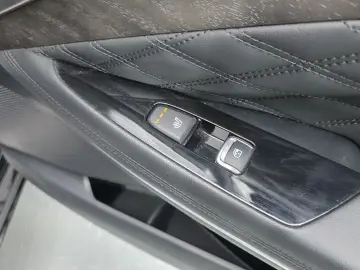 2023 Kia K8 с пробегом 81 607 км