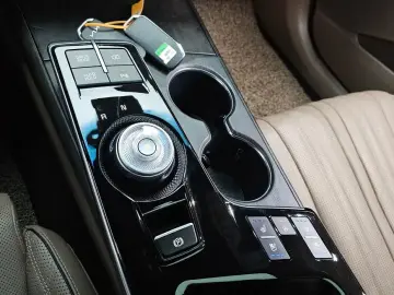 2023 Kia K8 с пробегом 28 533 км