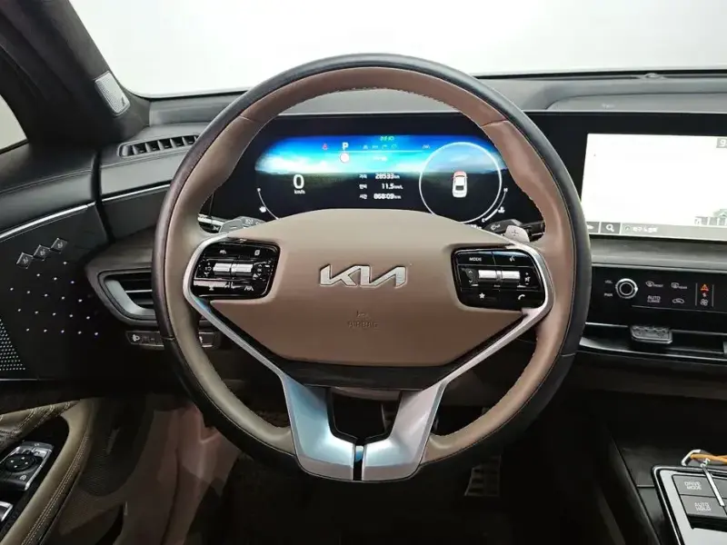 2023 Kia K8 с пробегом 28 533 км