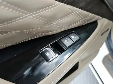 2023 Kia K8 с пробегом 28 533 км
