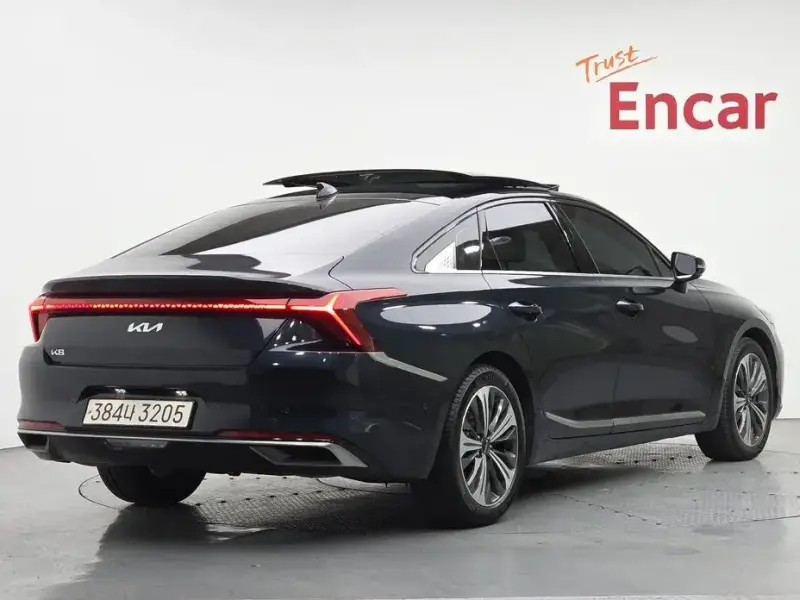 2023 Kia K8 с пробегом 42 488 км