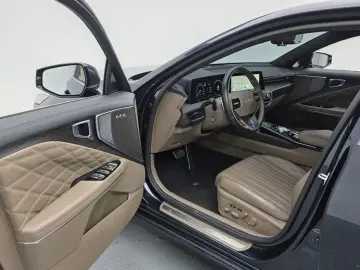 2023 Kia K8 с пробегом 42 488 км