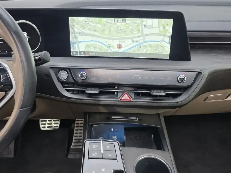 2023 Kia K8 с пробегом 42 488 км