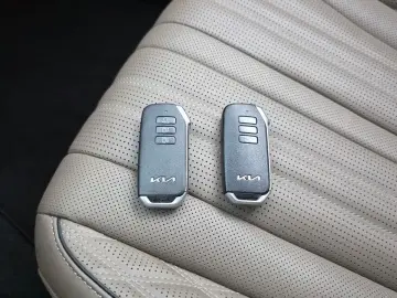 2023 Kia K8 с пробегом 42 488 км