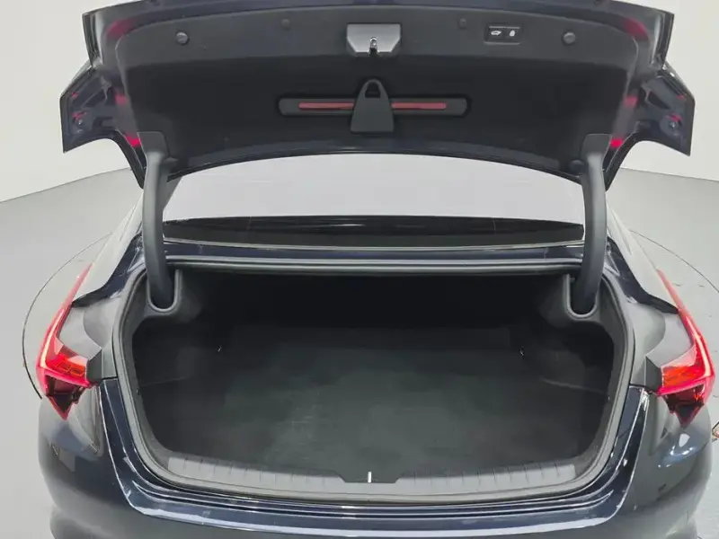 2023 Kia K8 с пробегом 42 488 км