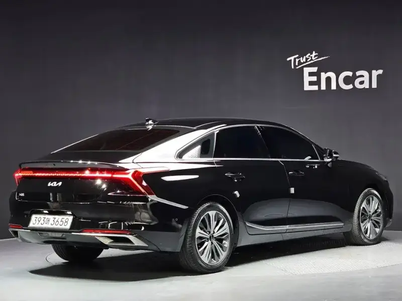 2023 Kia K8 с пробегом 77 721 км