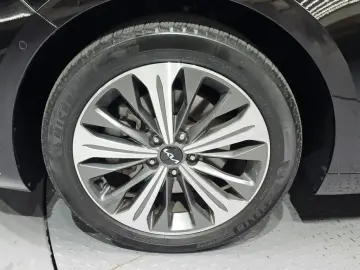 2023 Kia K8 с пробегом 77 721 км