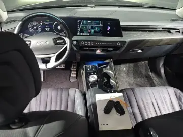 2023 Kia K8 с пробегом 77 721 км