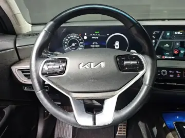 2023 Kia K8 с пробегом 77 721 км