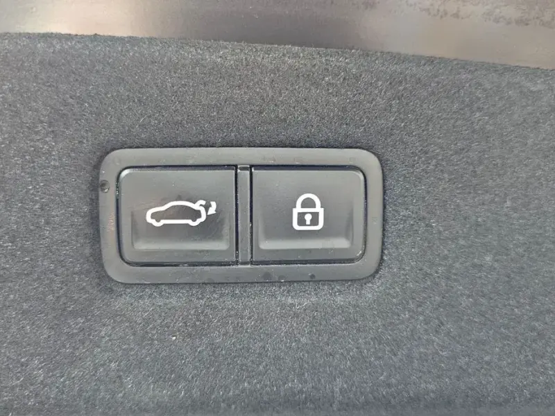 2023 Kia K8 с пробегом 77 721 км