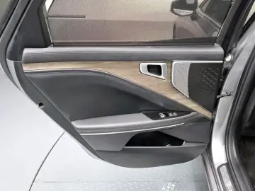 2023 Kia K8 с пробегом 81 968 км